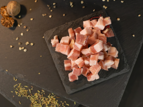 PANCETTA TESA AFFUMICATA A CUBETTI 250 GR (foto)