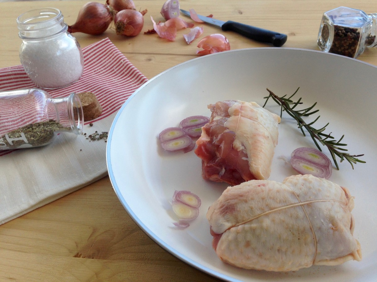 foto 1 Fagottini di pollo, rolatine con erbette 2 pz circa 360 gr